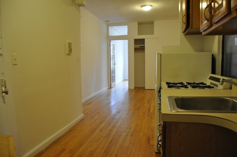 226 EAST 81ST STREET - Photo 6