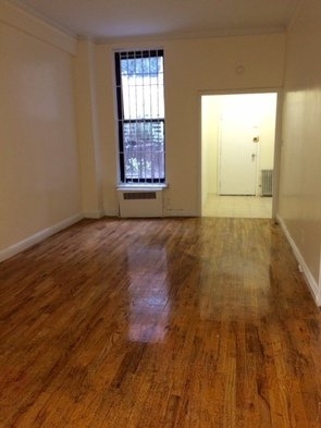 156 East 85th - Photo 1