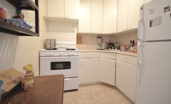 224 E 75th - Photo 4