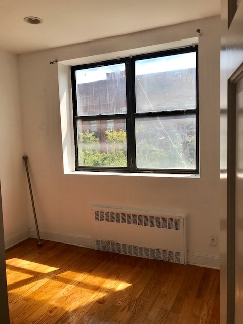 185 East 3rd St - Photo 5