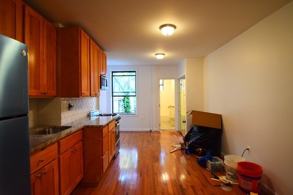 415 East 9th Street - Photo 5