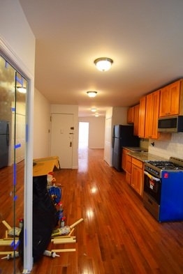 415 East 9th Street - Photo 6