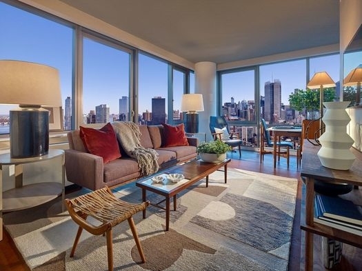 435 West 31st Street - Photo 1