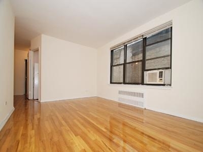 208 East 70th St - Photo 1