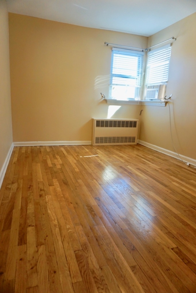 32-27 41st Street - Photo 9