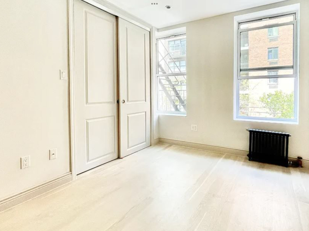 334 West 47th Street - Photo 5