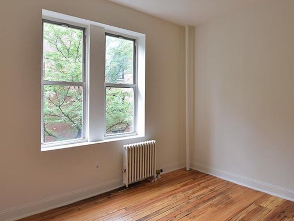 334 West 47th Street - Photo 8