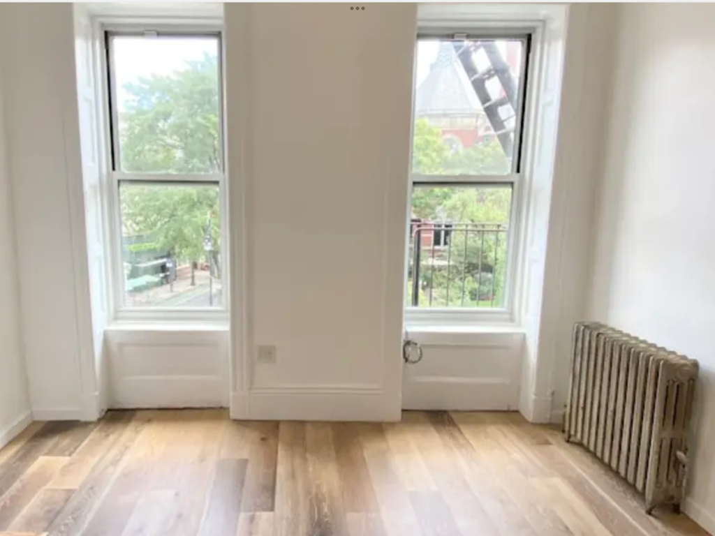 334 West 47th Street - Photo 6