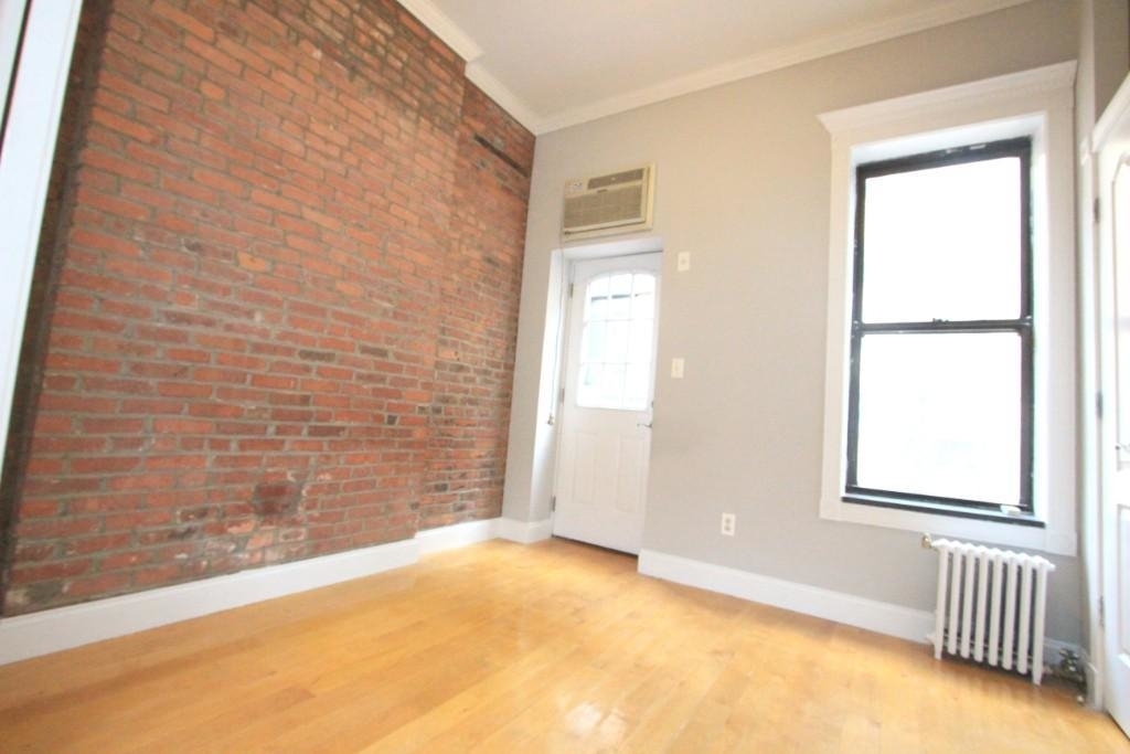 208 E 25th St. - Photo 3