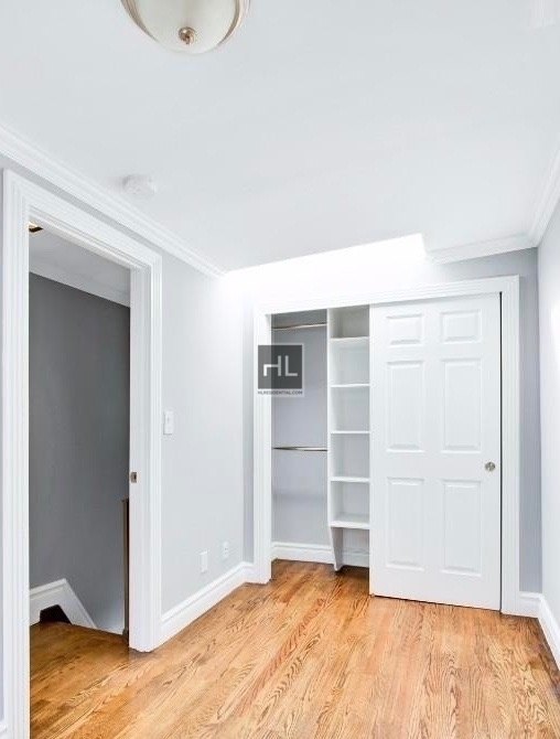 416 East 13 Street - Photo 2