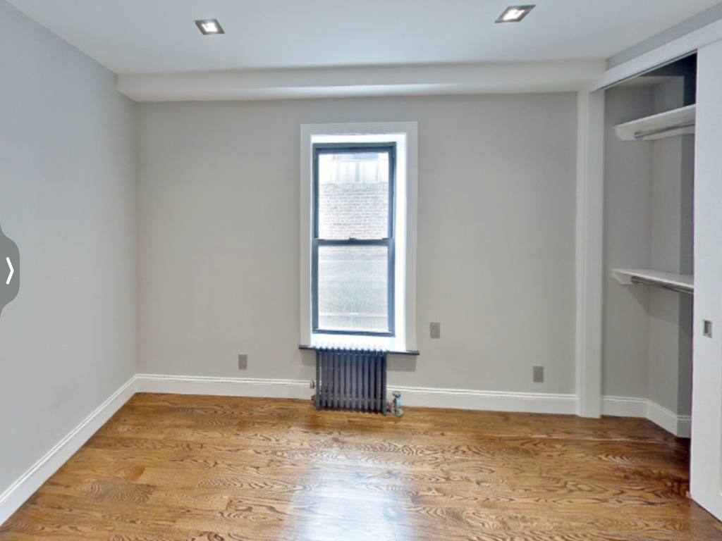 3rd street & 1st Avenue  - Photo 6
