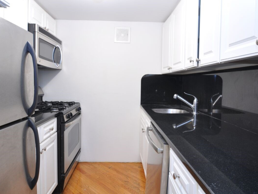 89 East 4th Street - Photo 2