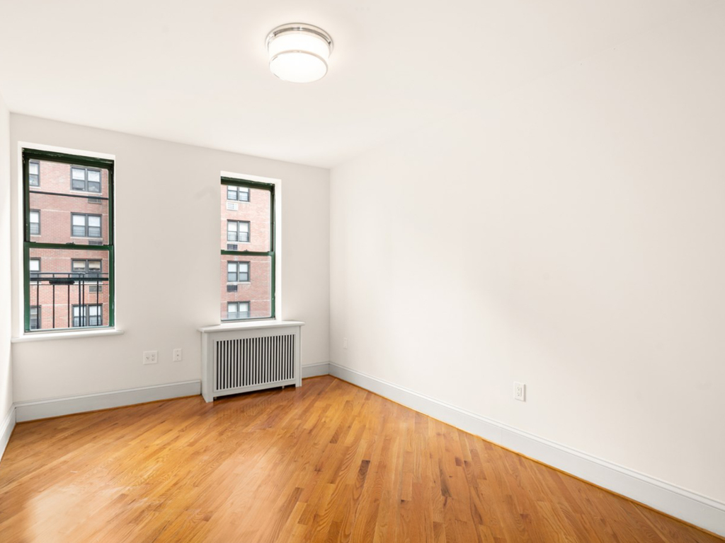 48th and 9th Avenue  - Photo 1