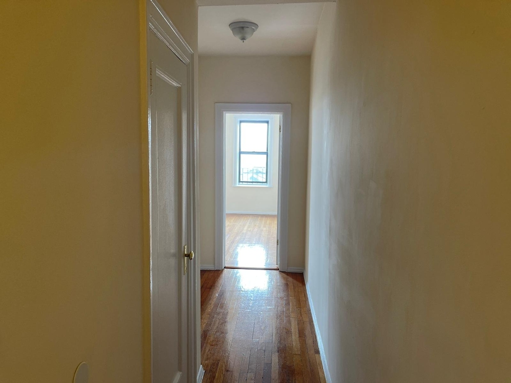 1713 Beverley Road - Photo 1