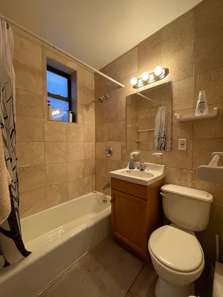 422 East 83rd Street - Photo 3