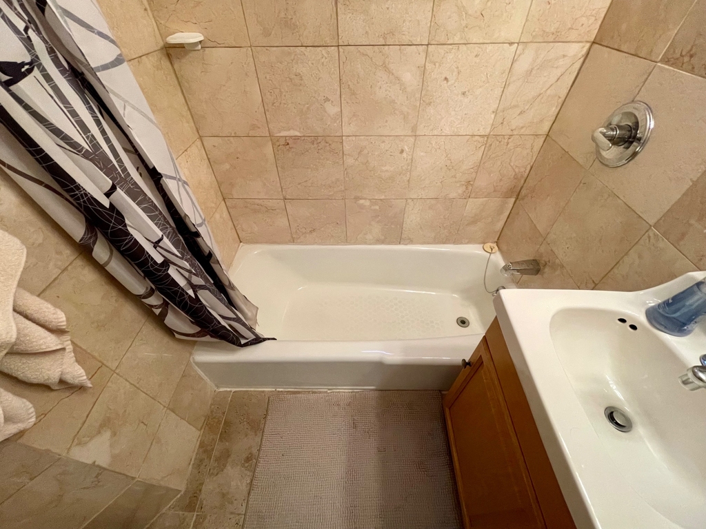 422 East 83rd Street - Photo 10