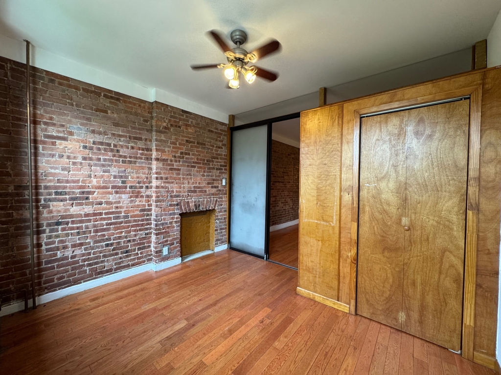 401 East 115th Street - Photo 17