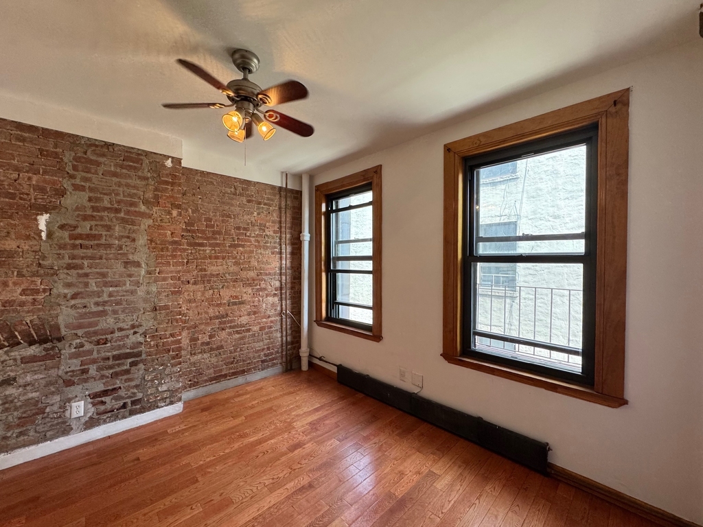 401 East 115th Street - Photo 9