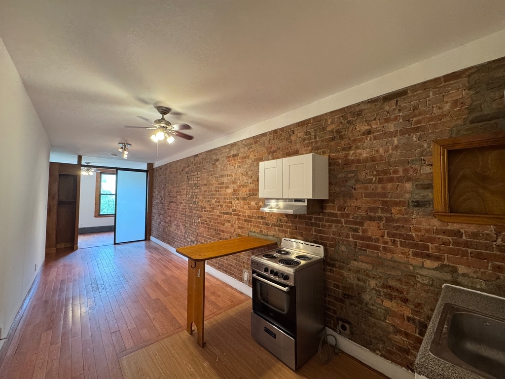 401 East 115th Street - Photo 5