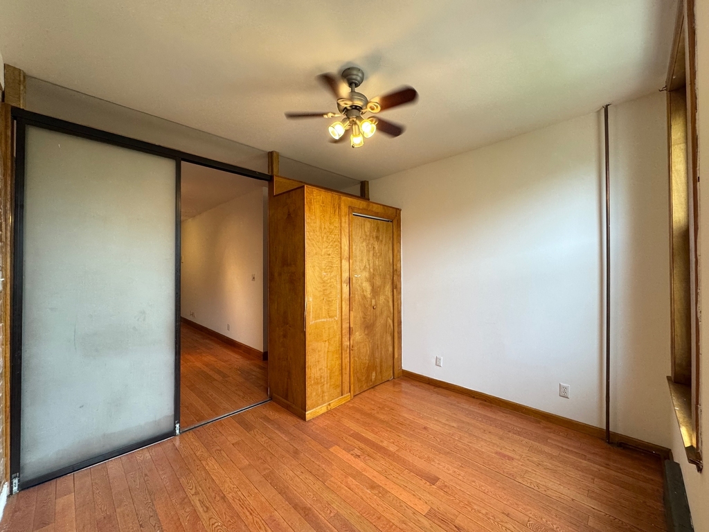401 East 115th Street - Photo 16