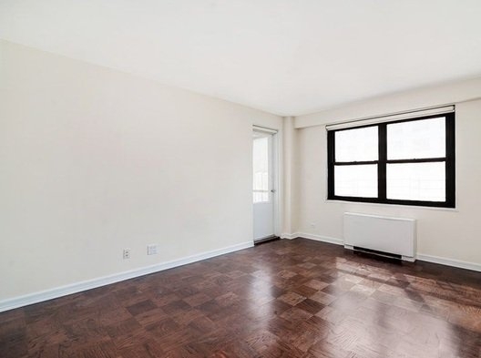 401 East 89th St - Photo 7