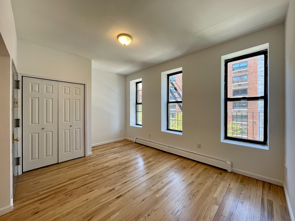 1727 Lexington Avenue - Photo 9