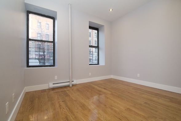 130 Wadsworth Avenue - Photo 2