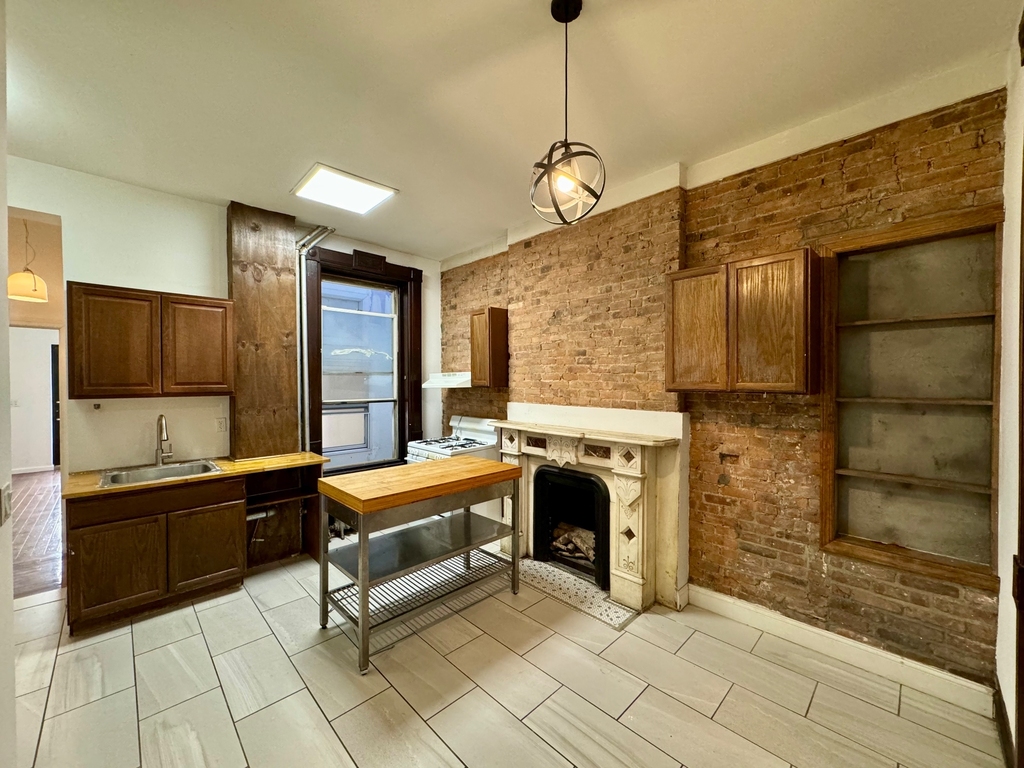 215 East 115th Street - Photo 5