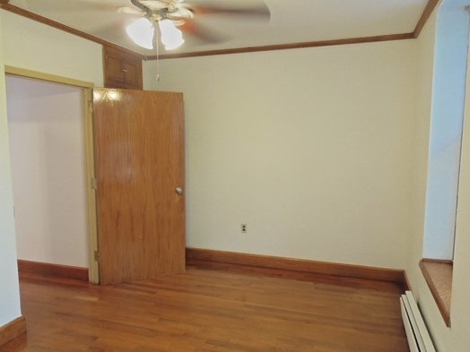 423 Lincoln Place - Photo 3