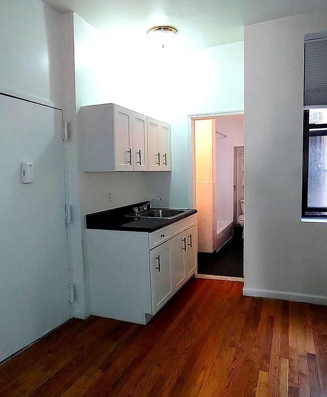 180 East 101st Street - Photo 4