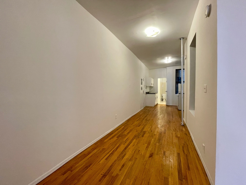 180 East 101st Street - Photo 7