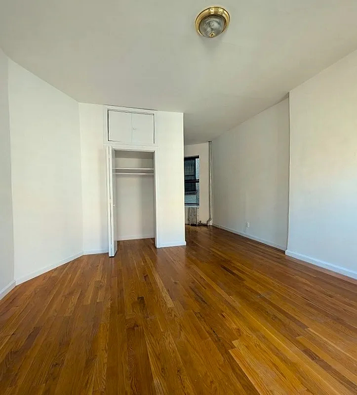 180 East 101st Street - Photo 2