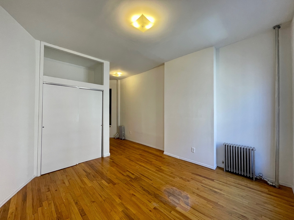 180 East 101st Street - Photo 2