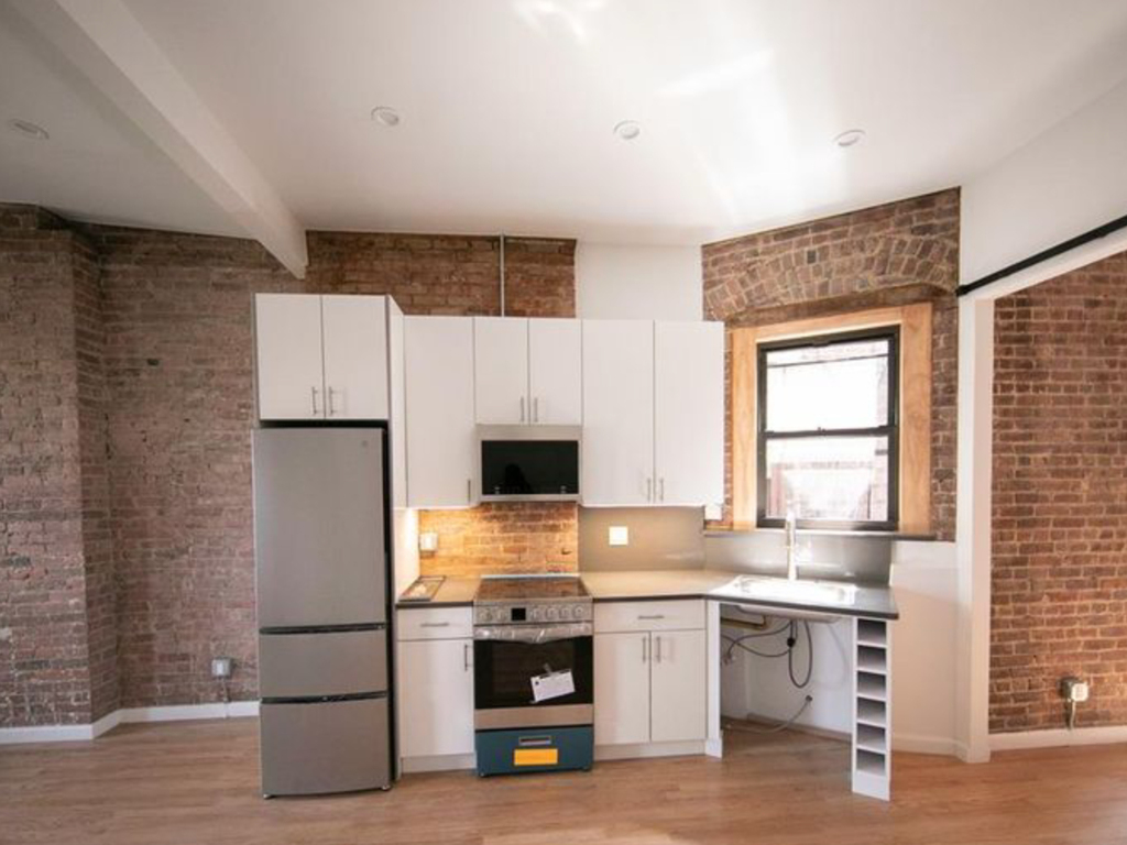 18th street  and 3rd Avenue Avenue  - Photo 3