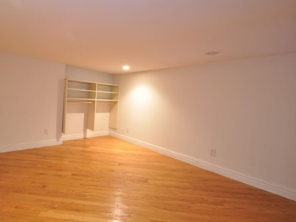 18th street  and 3rd Avenue Avenue  - Photo 6