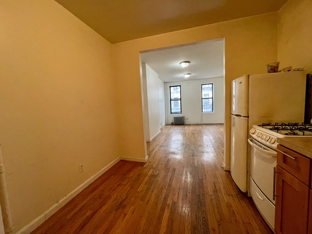 462 East 115th Street - Photo 9