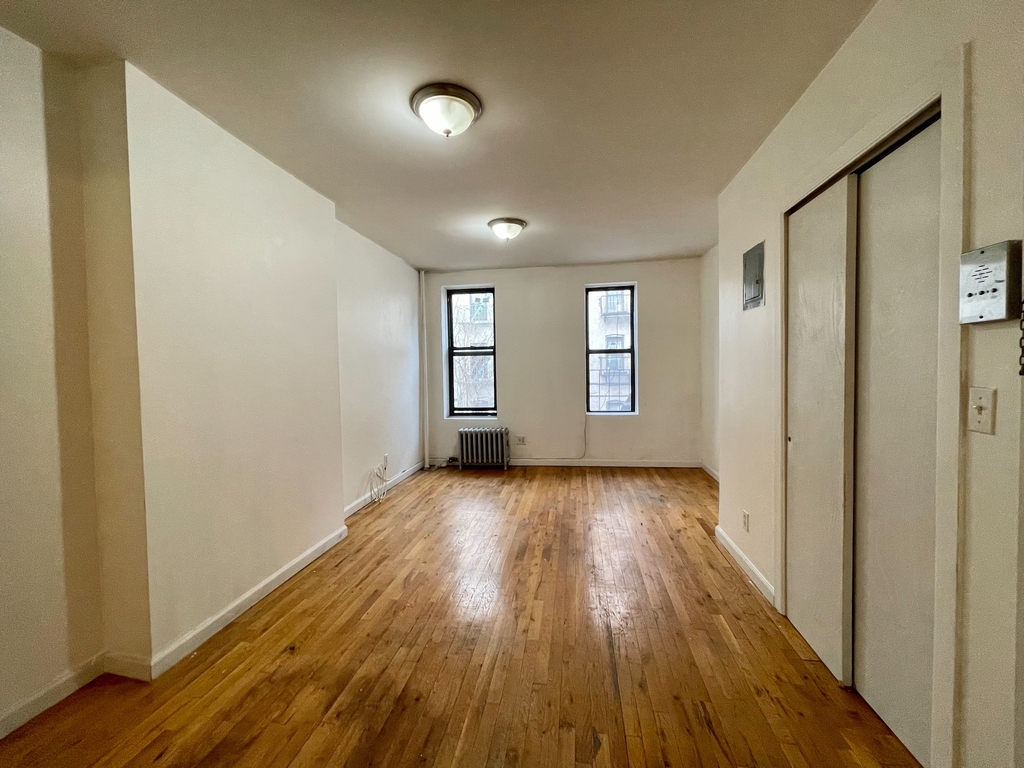 462 East 115th Street - Photo 5