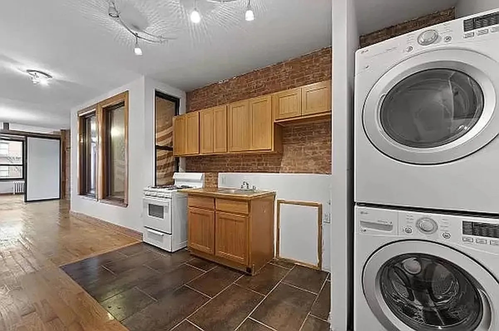 2250 1st Avenue - Photo 0