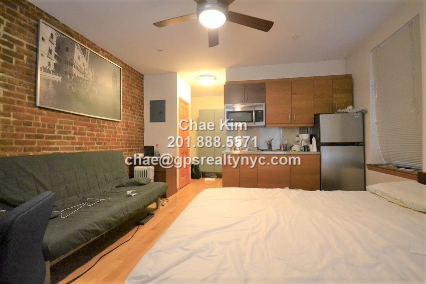 138 East 31st Street - Photo 1