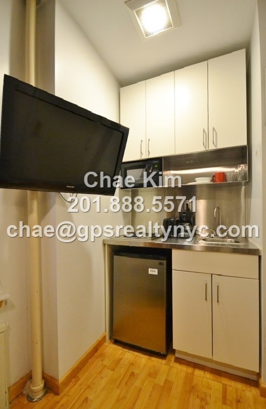 143 East 30th Street - Photo 1