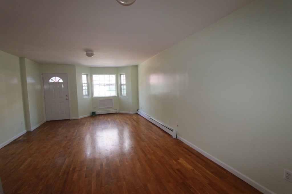 22 E 29 Street, Brooklyn, NY 11226 - Photo 2