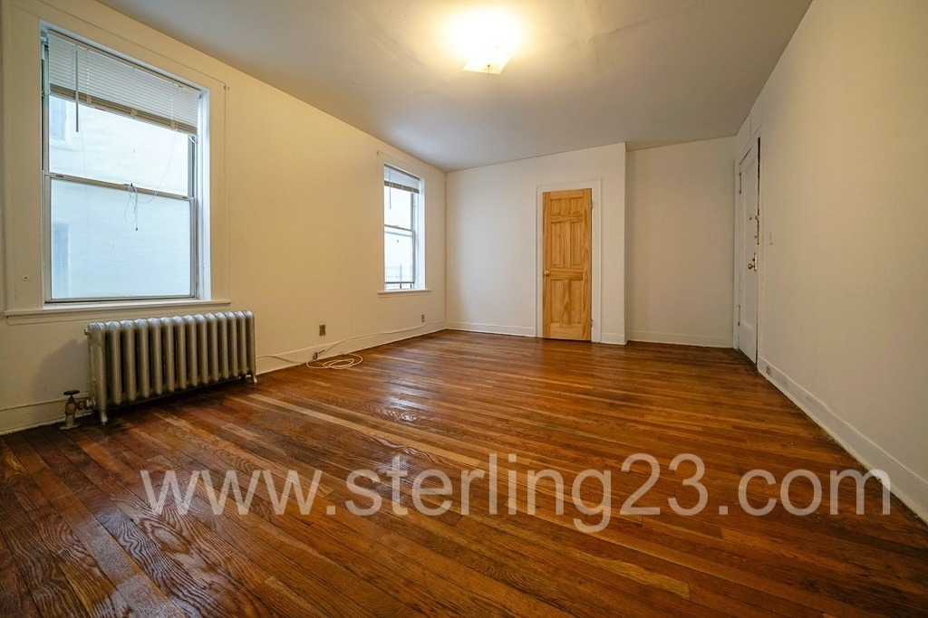 21-31 27th St, Astoria, Ny 11105 - Photo 1