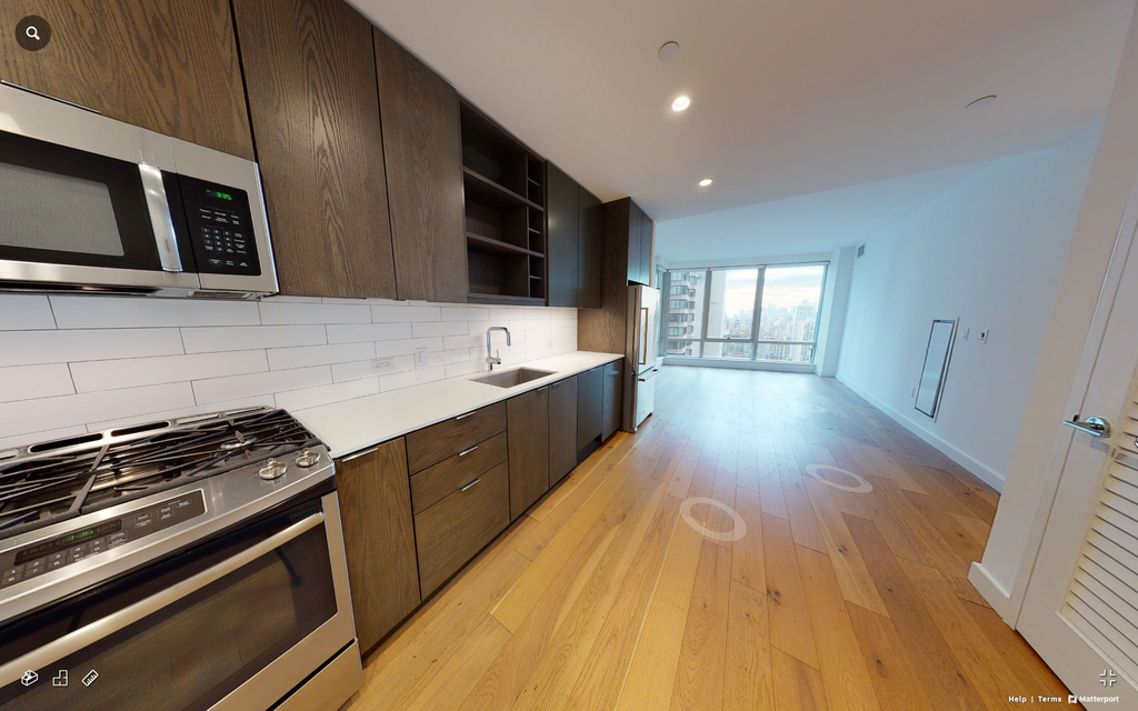 225 East 39th Street - Photo 2