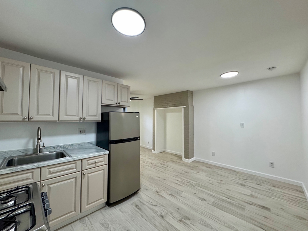 231 East 115th Street - Photo 8