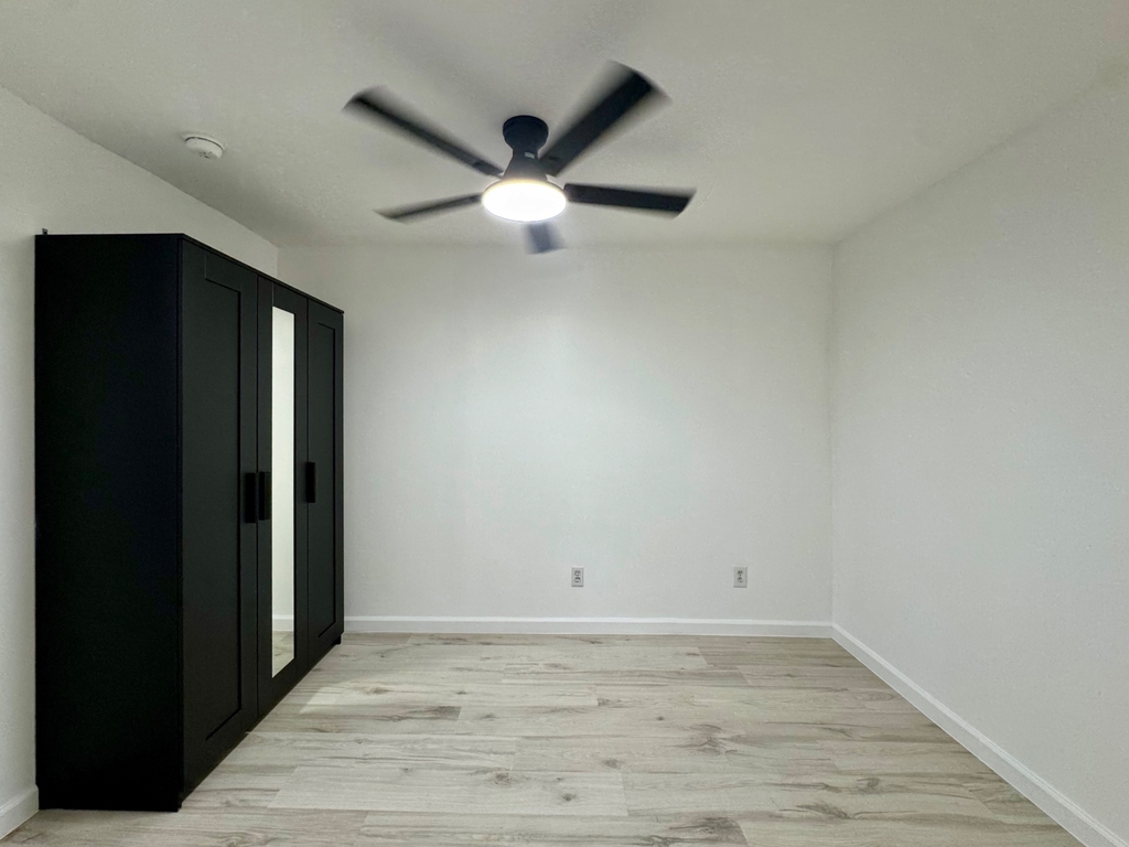 231 East 115th Street - Photo 5