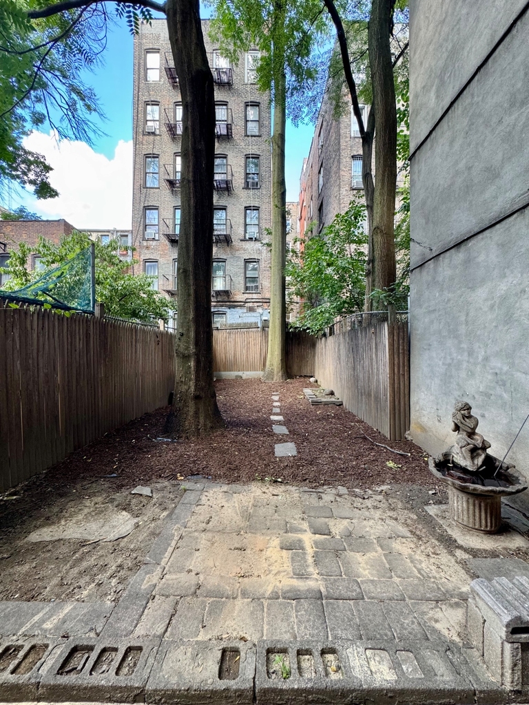 231 East 115th Street - Photo 16