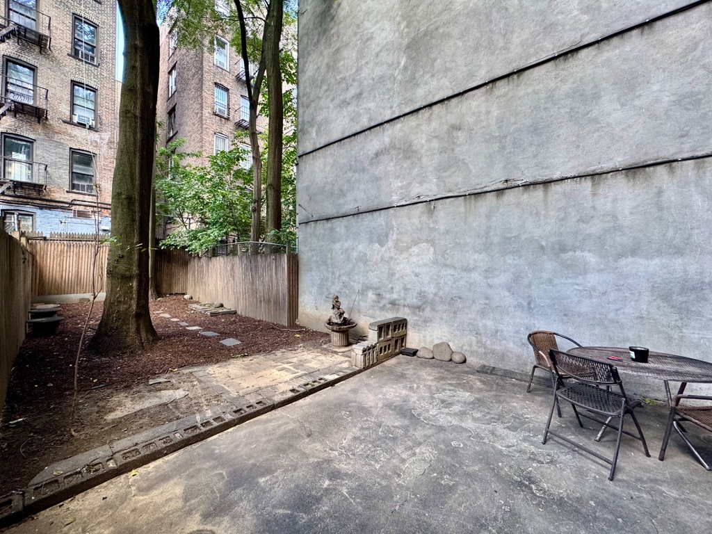 231 East 115th Street - Photo 18