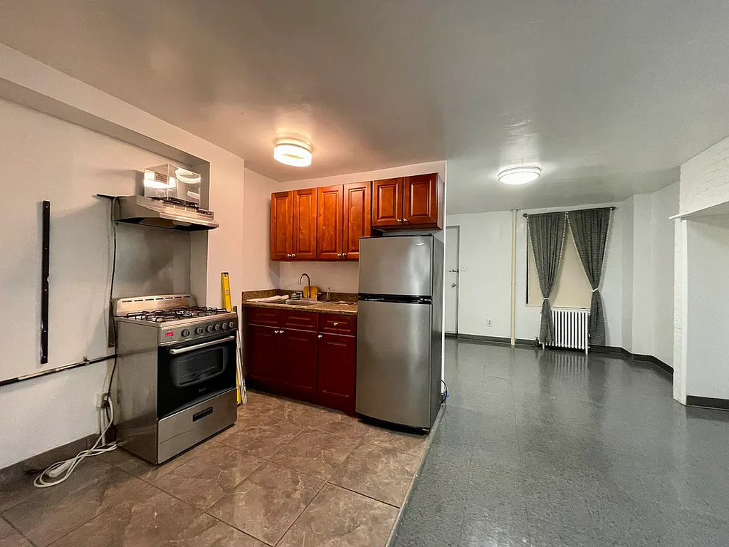 231 East 115th Street - Photo 7