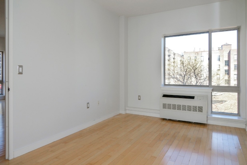 236 West Riverdale Ave.        - Photo 3