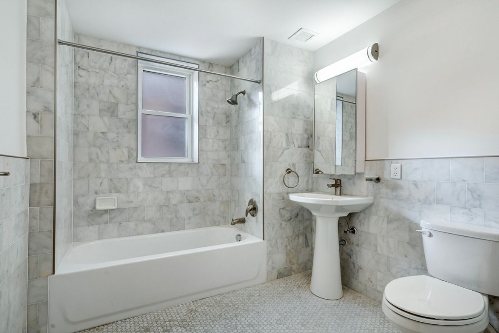 70 W 139th - Photo 5